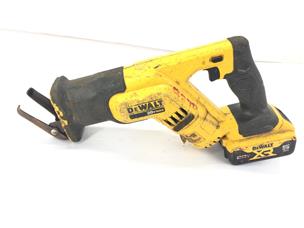 DEWALT DCS387 20V MAX Compact Reciprocating Saw Kit DC RE Good